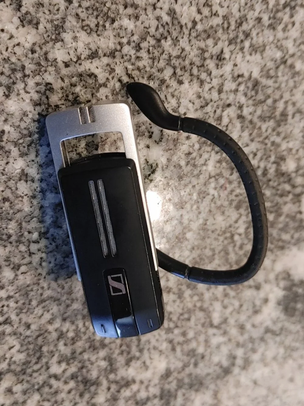 Sennheiser Presence Bluetooth Ear-hook Headset with USB Dongle